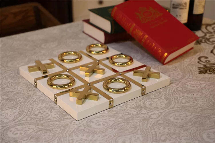 Premium Tic Tac Toe Noughts and Crosses board - Gold & White