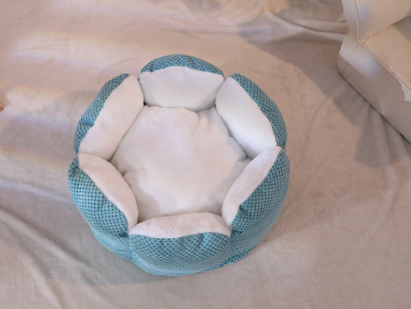Furbulous Calming Pet Bed with Fluffy Soft Cushion for Cat and Small Dog to Rest and Sleep - Blue